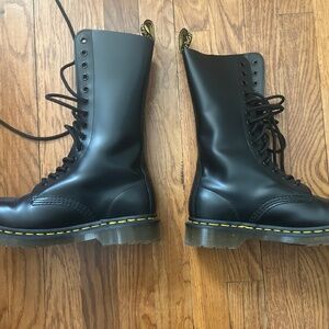 Dr Martens 1914 smooth black NEW